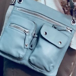 LOVE THIS BAG. Never found perfect matching outfit